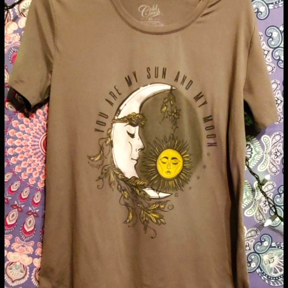 Sun and moon tee